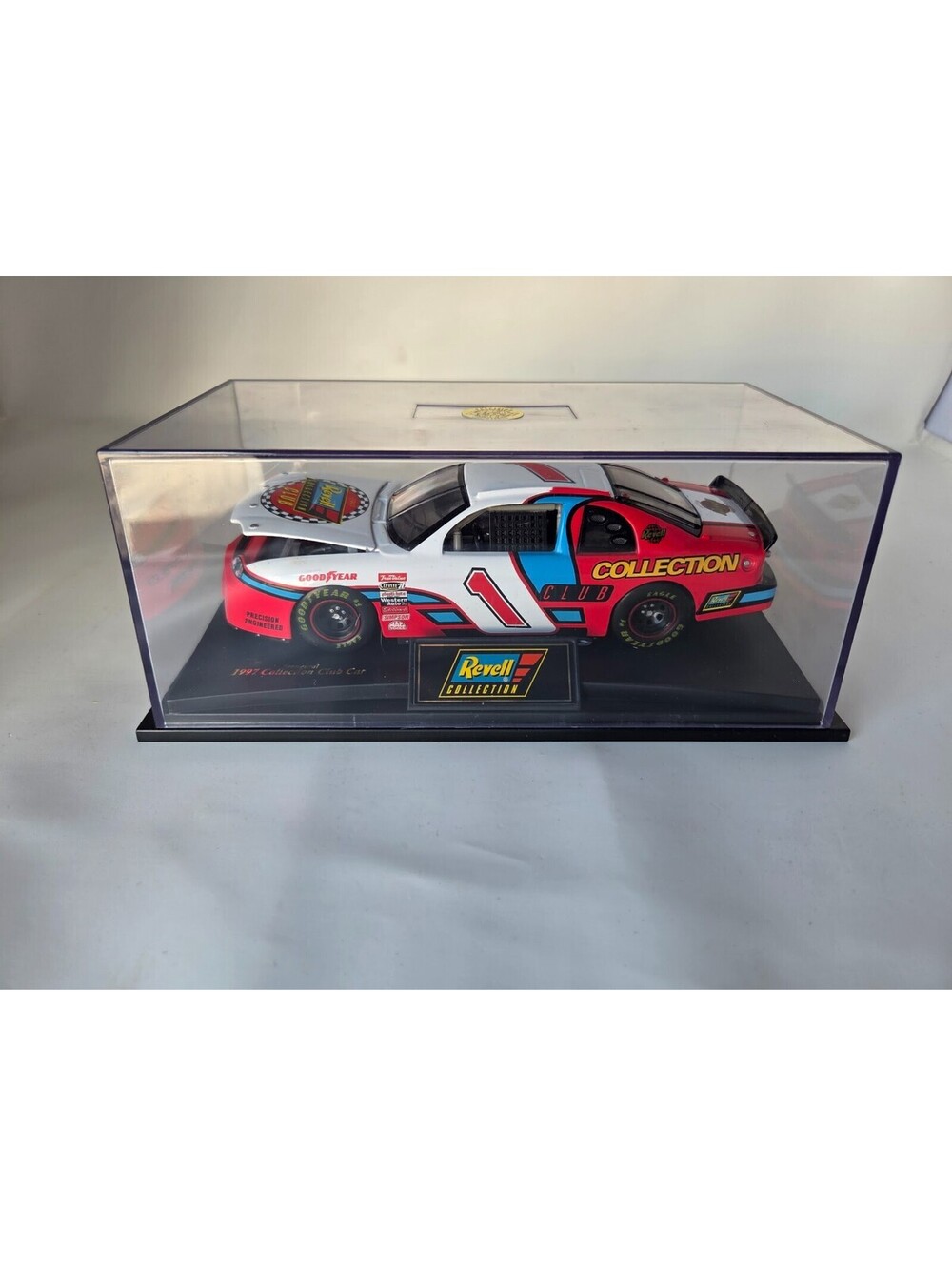 Revell Collection 1997 Club Car 1:24 Scale Die-Cast NASCAR #1 Car With Case